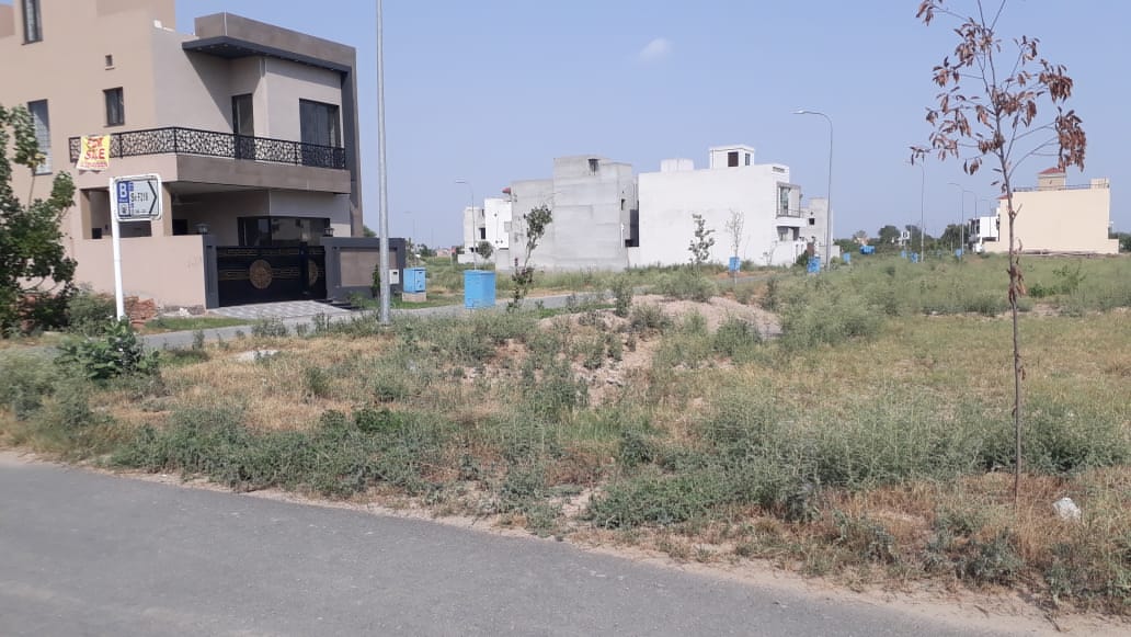 Phase 7 - 10 Marla  Residential Plot For Sale On Ideal Investment Plot #  Y 4117