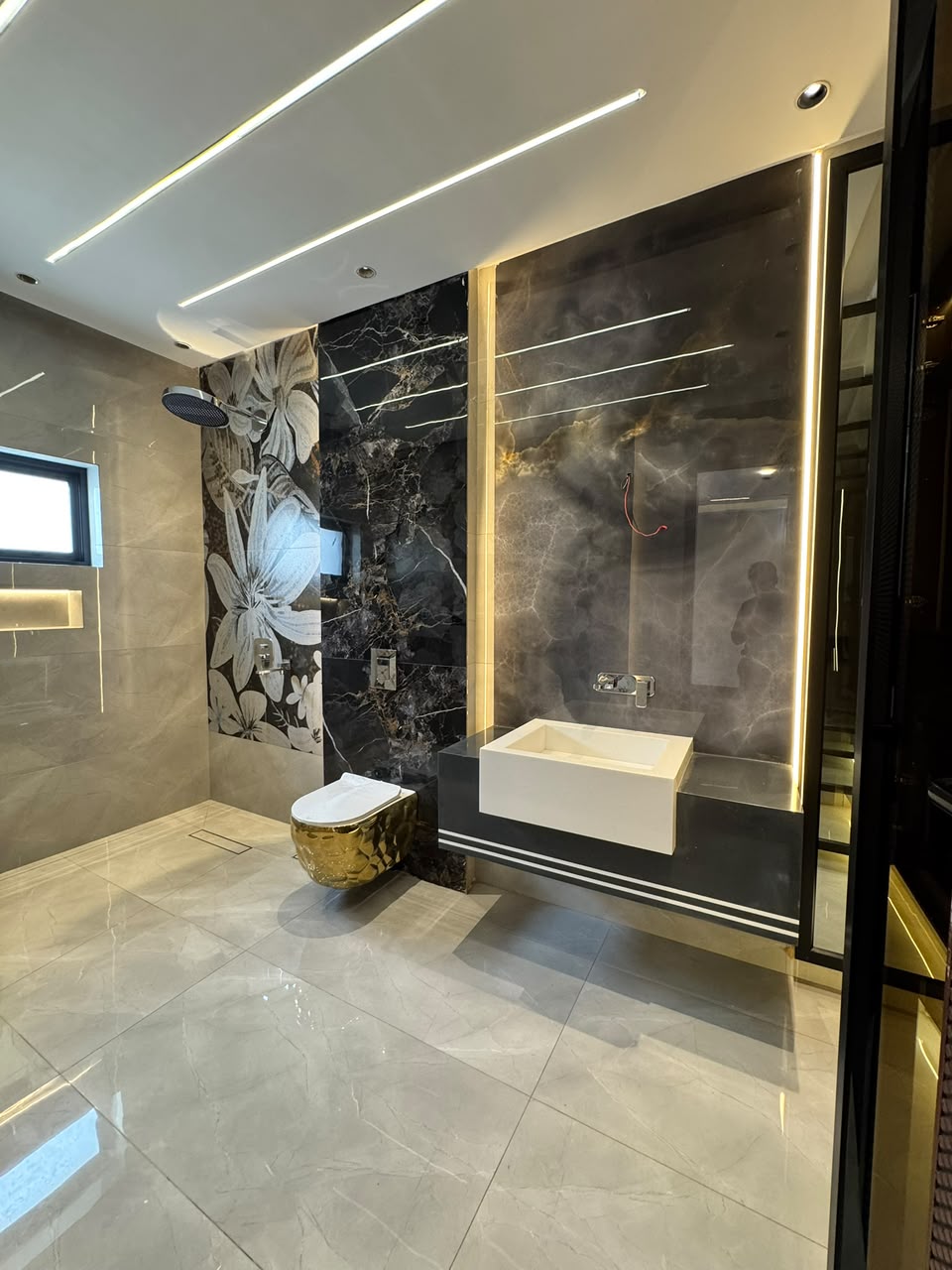 1 kanal brand new ultra Modern house for sale in dha phase 5 Lahore Sector C