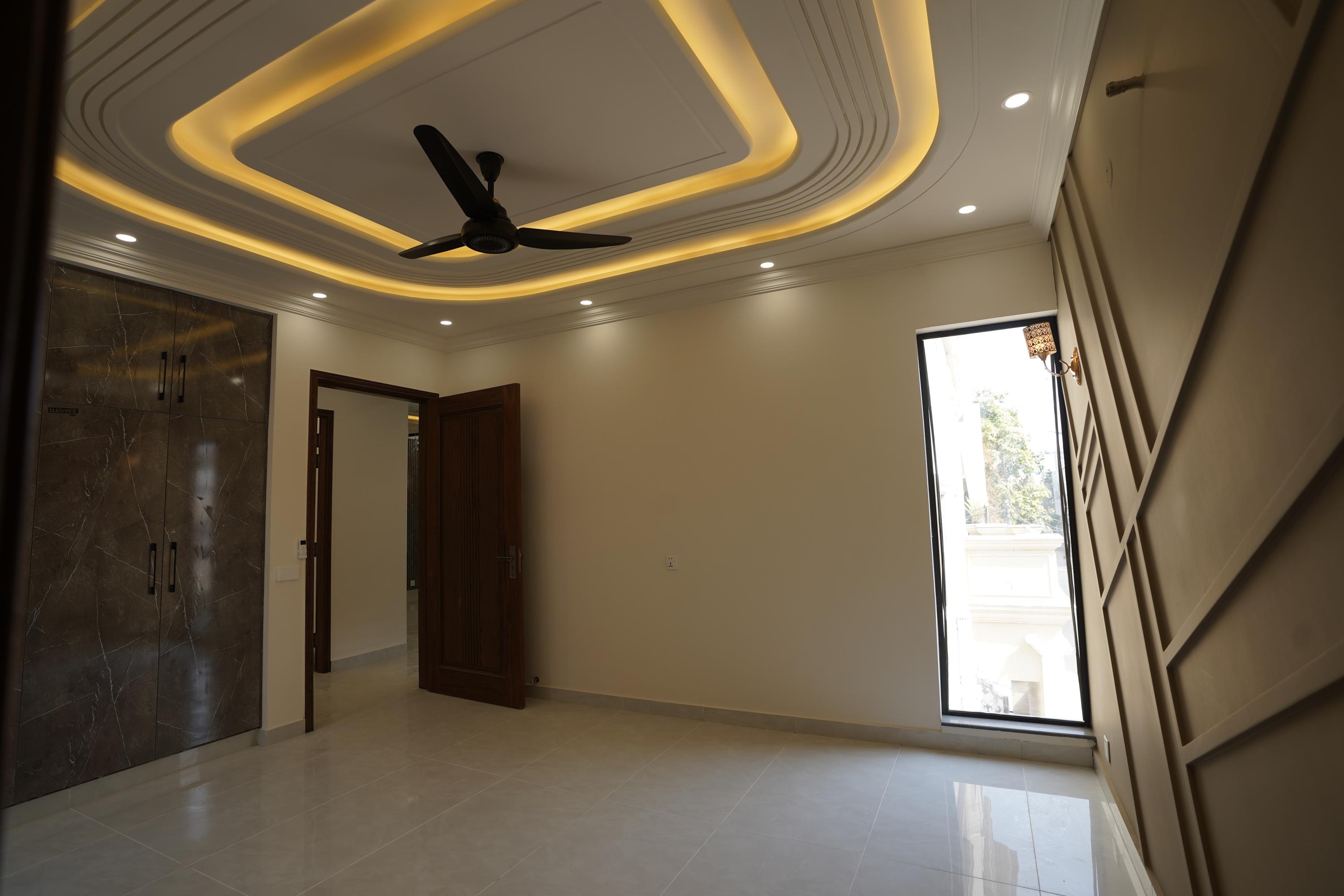 CORNER 7.Marla Luxury Classical Designer House  For Sale  Punjab small industry husing Society