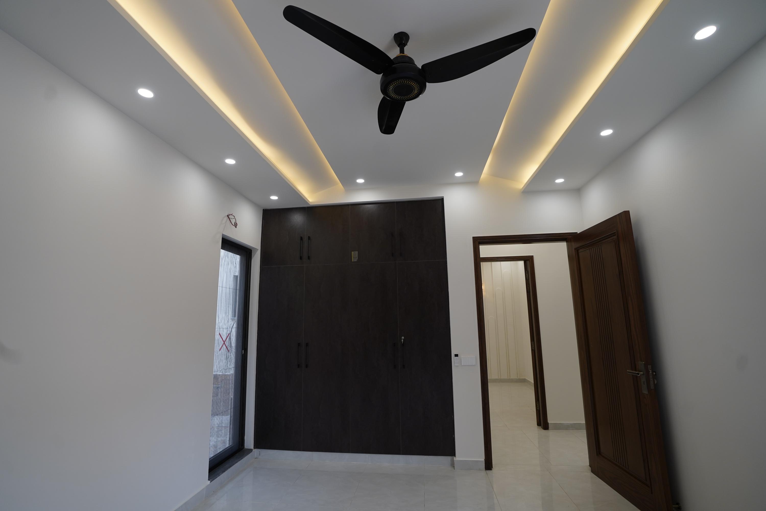CORNER 7.Marla Luxury Classical Designer House  For Sale  Punjab small industry husing Society