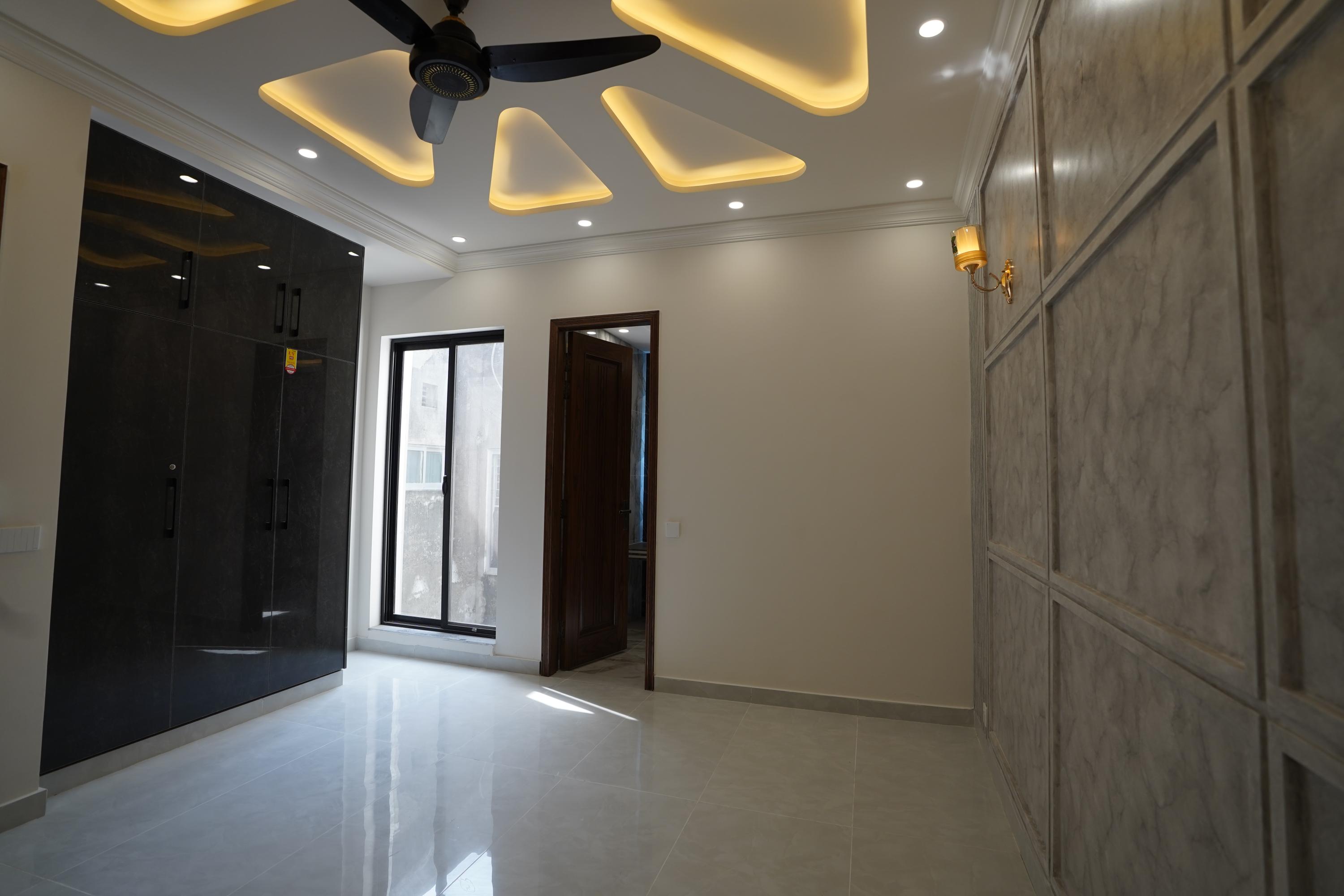 CORNER 7.Marla Luxury Classical Designer House  For Sale  Punjab small industry husing Society