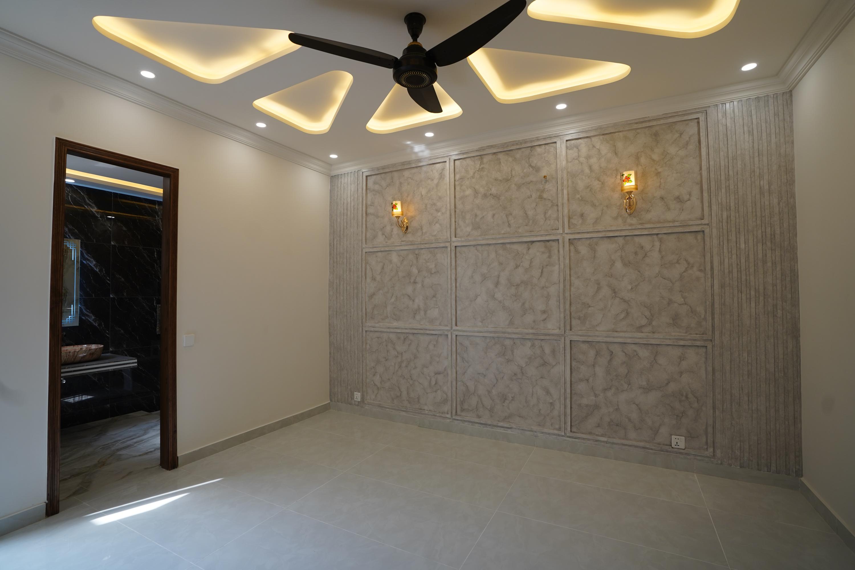 CORNER 7.Marla Luxury Classical Designer House  For Sale  Punjab small industry husing Society