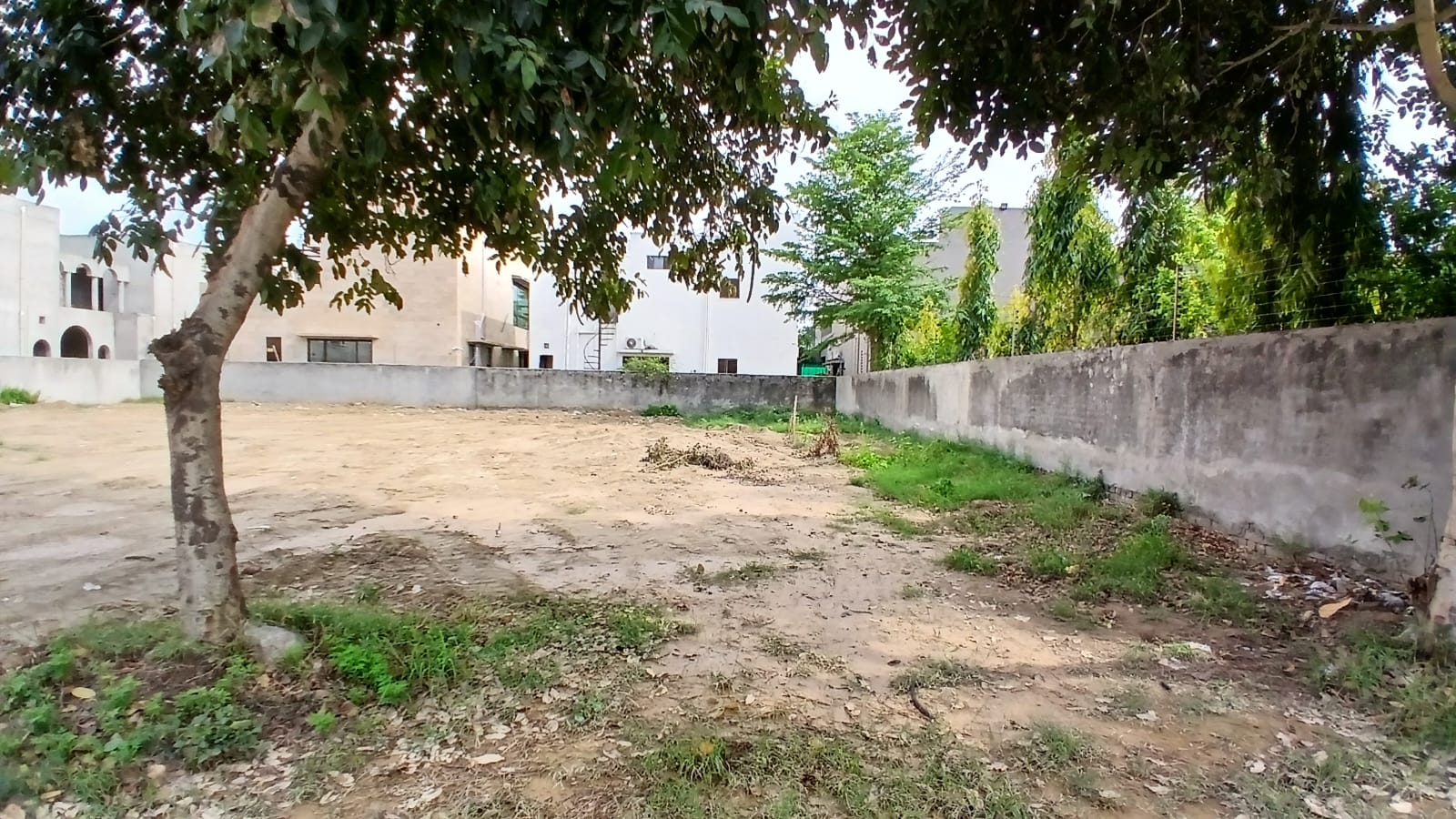 5 Marla Plot for sale  DHA Phase 8  Plot # Z4  426