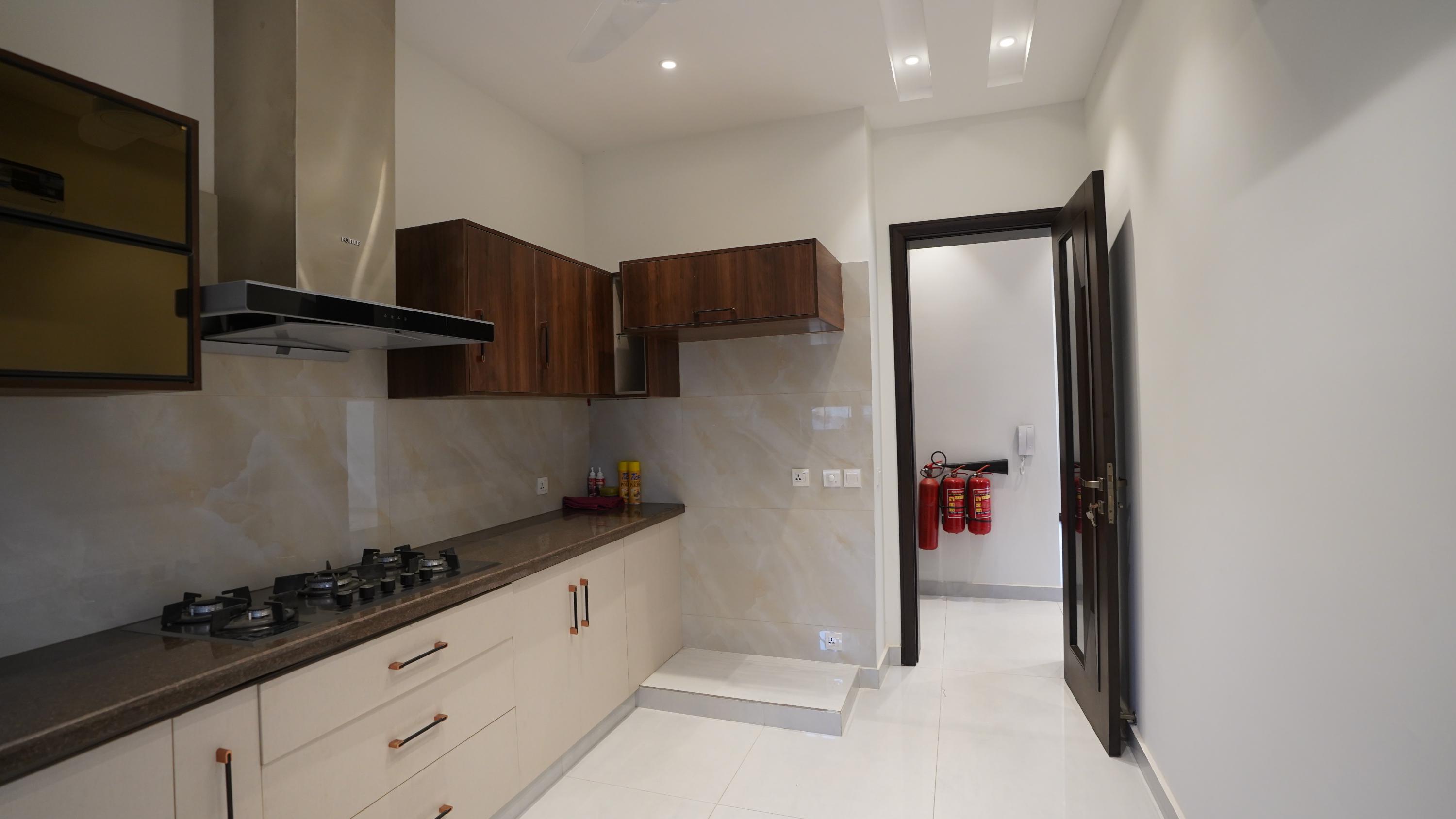 10 MARLA ELEGANT AND FULLY MAINTAINED SUPER HOT LOCATED BUNGALOW IS AVAILABLE IN THE BEST BLOCK OF DHA PHASE 1 LAHORE.