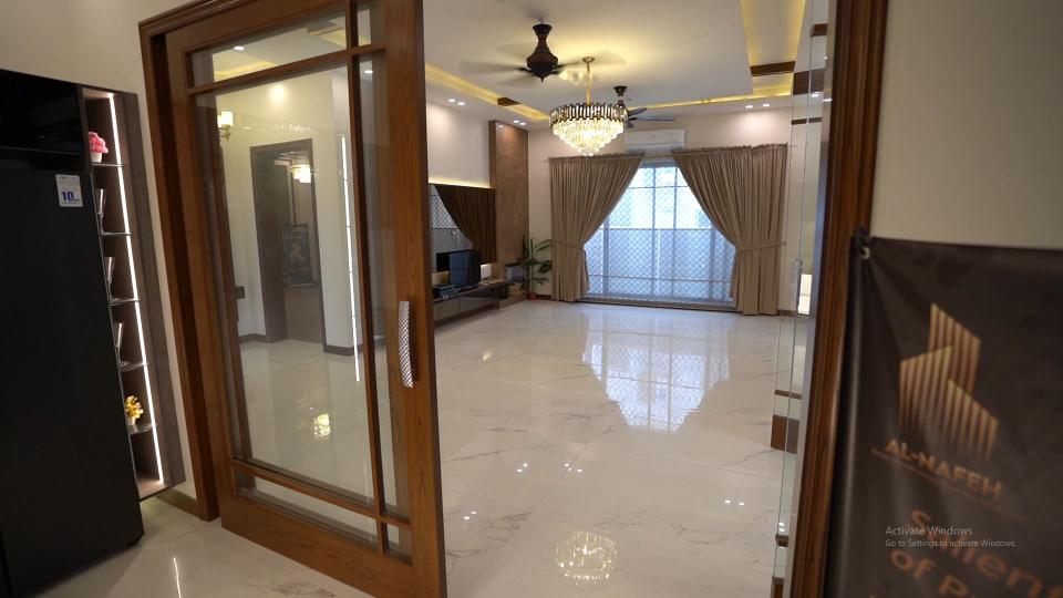 20 MARLA ELEGANT AND FULLY MAINTAINED SUPER HOT LOCATED BUNGALOW FOR SALE  BLOCK  B  OF DHA PHASE 6 LAHORE.