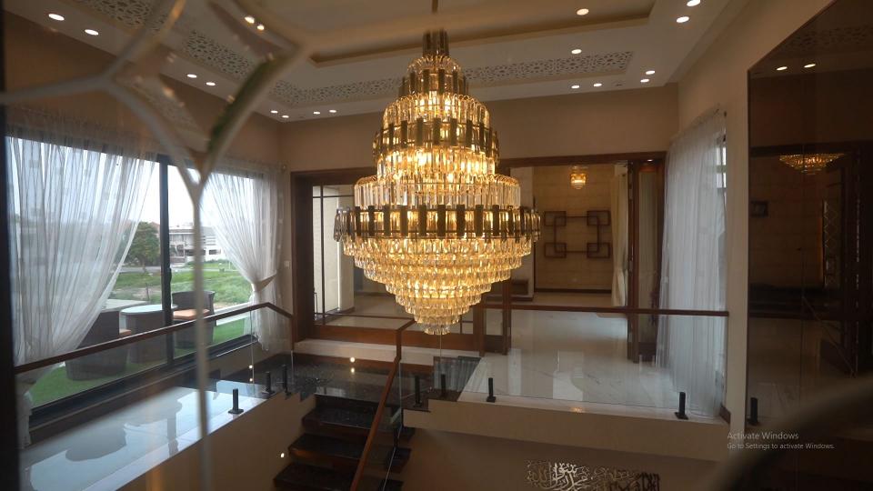 20 MARLA ELEGANT AND FULLY MAINTAINED SUPER HOT LOCATED BUNGALOW FOR SALE  BLOCK  B  OF DHA PHASE 6 LAHORE.