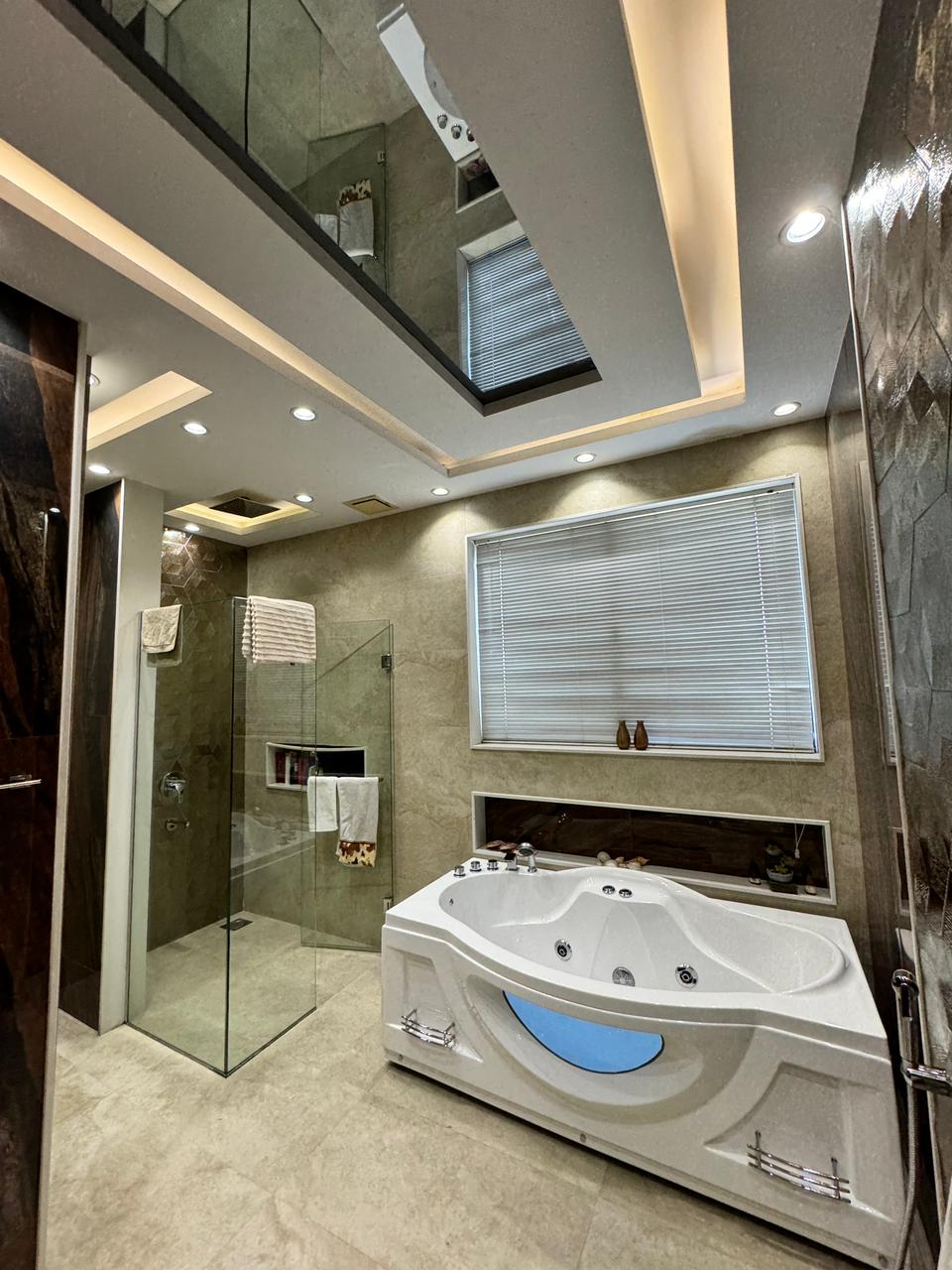 1 KANAL FULLY FURNISHED ULTRA MODERN LUXURY BUNGALOW AVAILABLE FOR SALE OF DHA PHASE 6 M Block