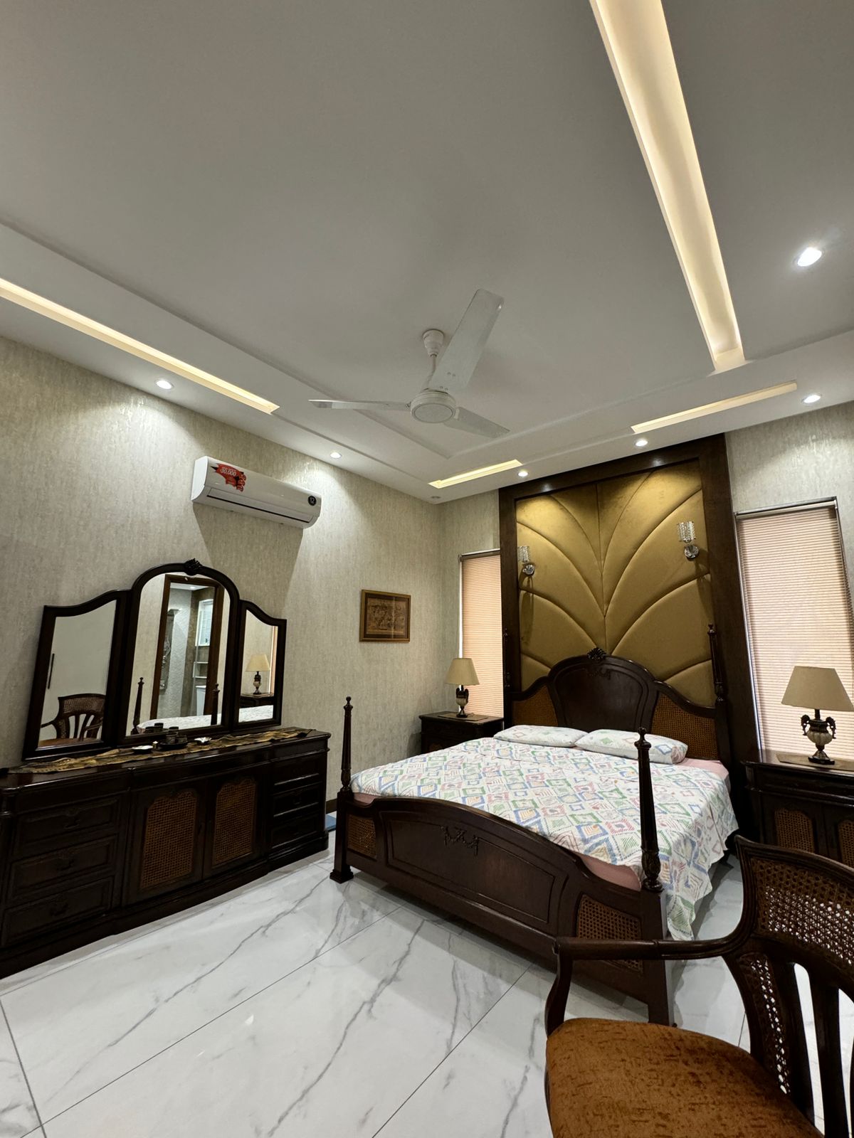 1 KANAL FULLY FURNISHED ULTRA MODERN LUXURY BUNGALOW AVAILABLE FOR SALE OF DHA PHASE 6 M Block